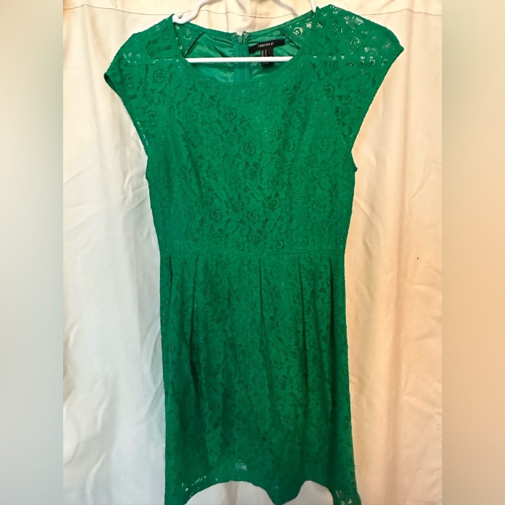 Green lace dress